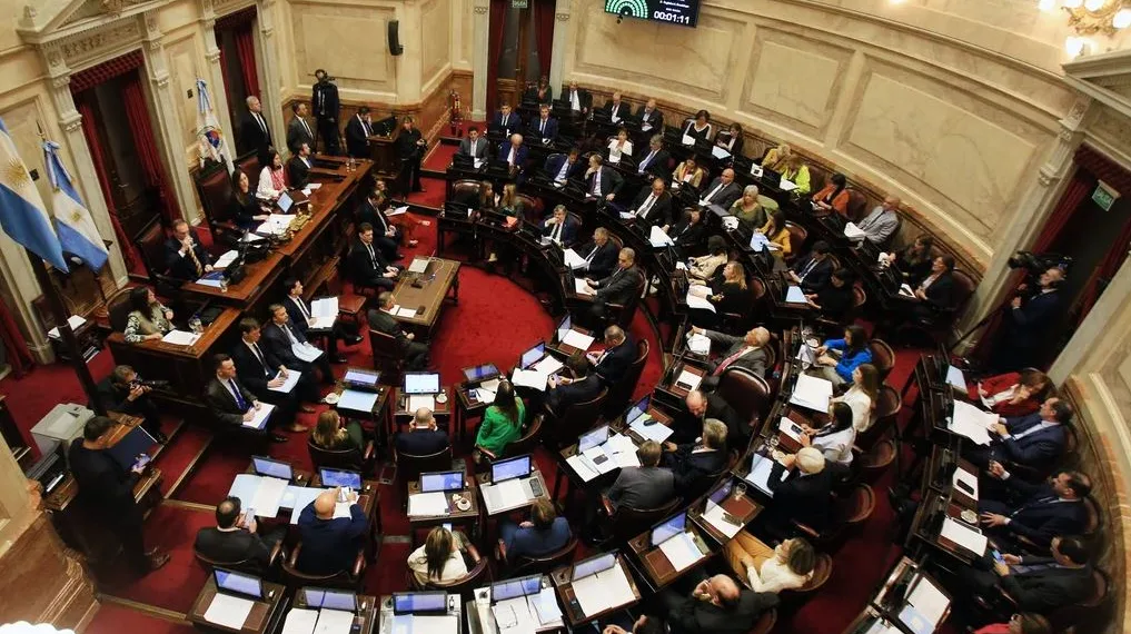 La Ley de Bases y el paquete fiscal desembarcan esta semana en el Senado
