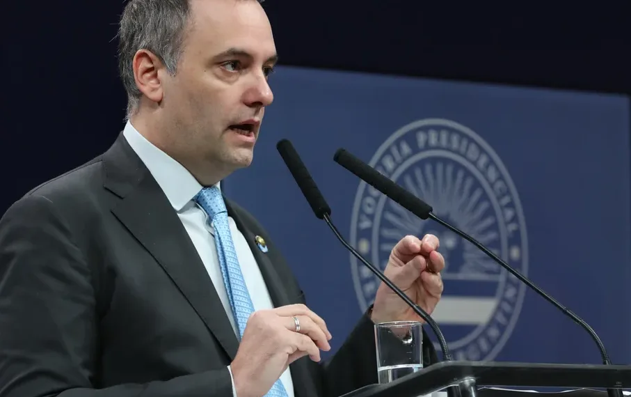 Adorni aseguró que «no está prevista ninguna convocatoria de paritaria»