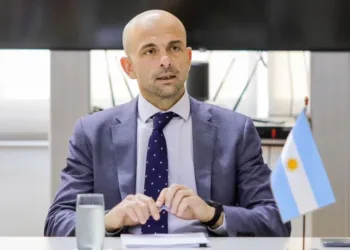 El Gobierno descontará subsidios a empresas de colectivos