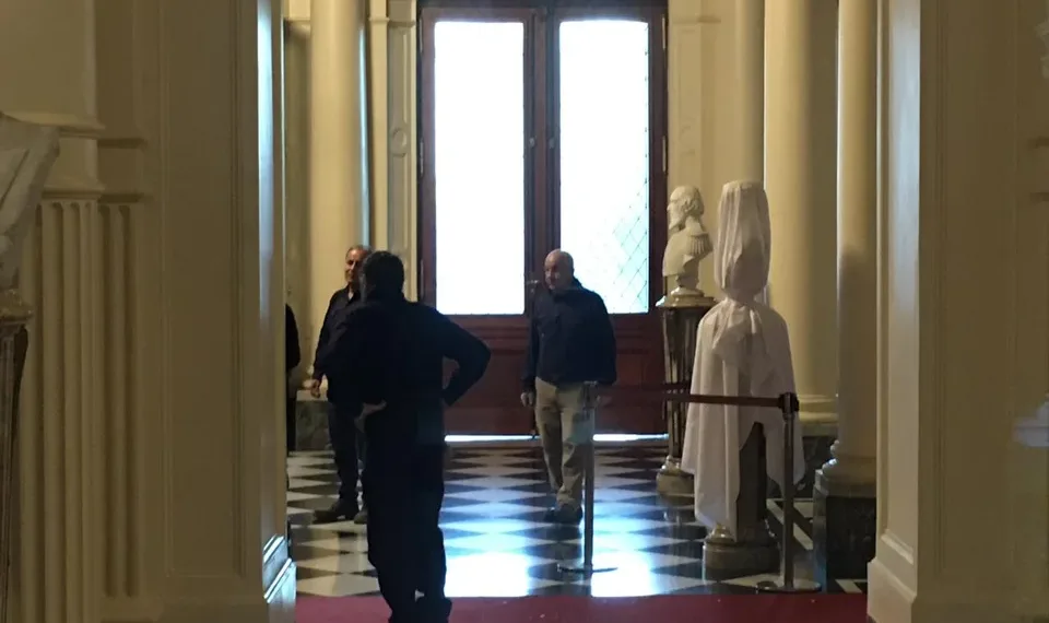 Instalaron el busto de Menem y está todo listo para su inauguración