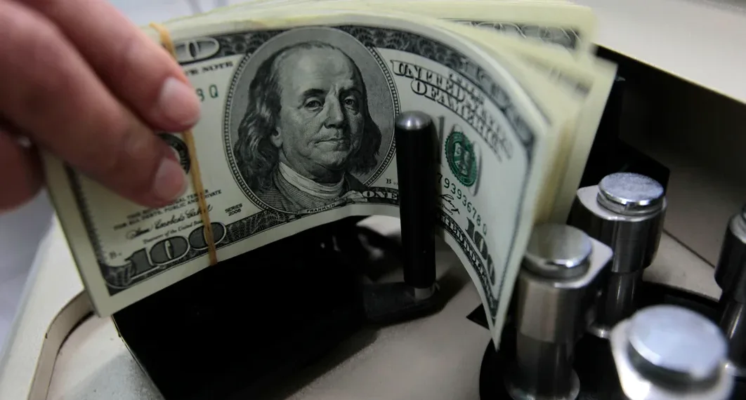 Especialista atribuye la disparada del dólar blue a que se había quedado retrasado