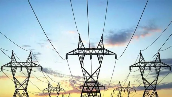 Las empresas eléctricas rechazan la quita del Gobierno