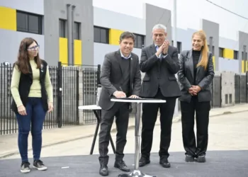 Panorama político: Kicillof tensa con Máximo pero también cooperan; las internas también atraviesan a la oposición