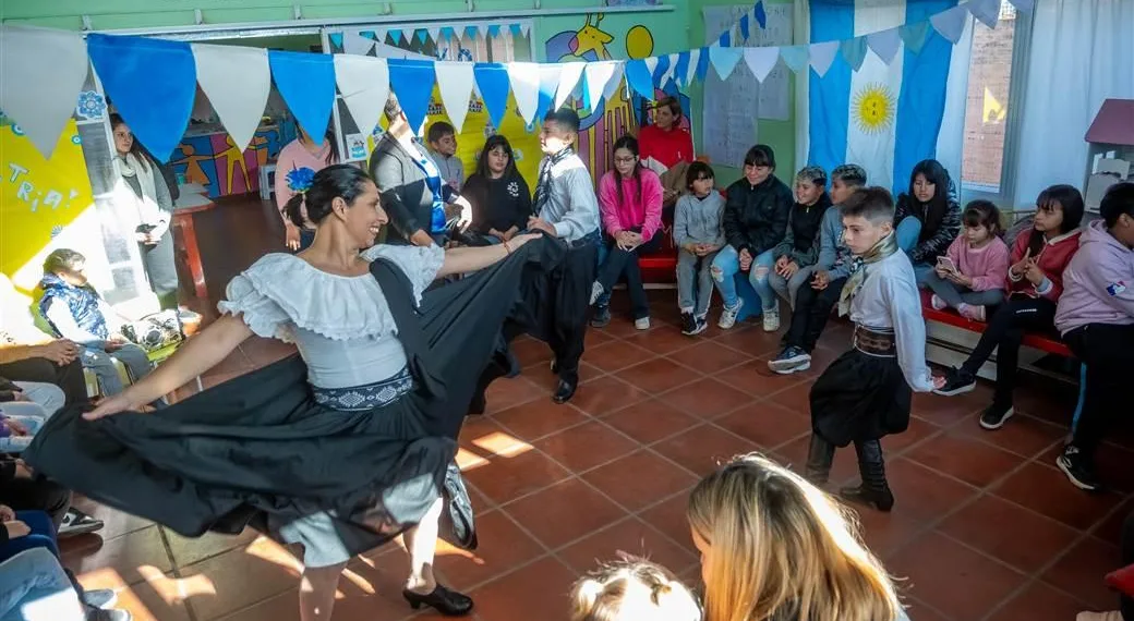 Celebración del 25 de Mayo en el Jardín Maternal Municipal Hermana Concepción
