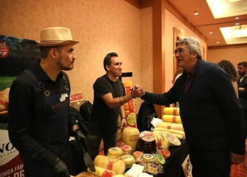 Rodríguez: «Desde la Provincia acompañamos  a los pequeños y medianos productores»