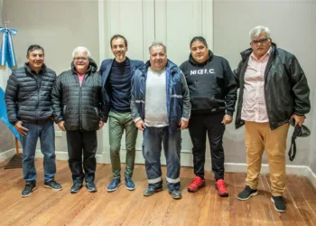 Petrecca recibió y reconoció a empleados con 30 y 40 años de servicio en el Municipio