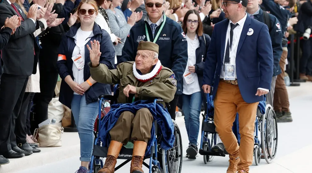 Conmemoran en Normandía  el 80° aniversario del Día D