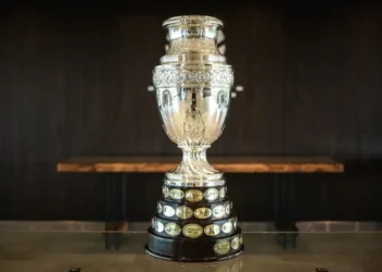 Copa América: la selección ganadora levantará el trofeo original tras su restauración