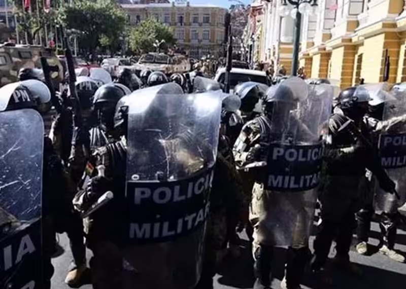 Fracasó el golpe de Estado: detuvieron a general que lideró movilización militar