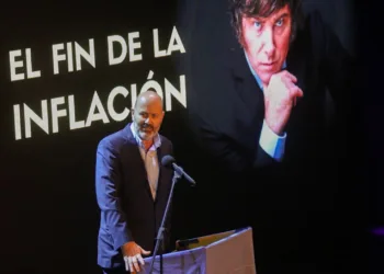 “Han sido seis meses sorprendentes por el giro que el Gobierno ha logrado darle al debate público”