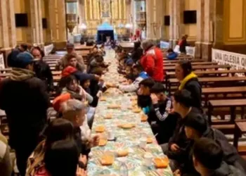 La foto de un comedor generó malestar en la Iglesia con sectores del kirchnerismo