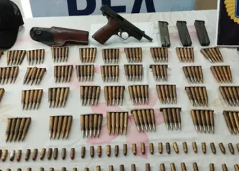 La búsqueda se trasladó a Chaco: allanaron domicilios y encontraron un arma y varias municiones