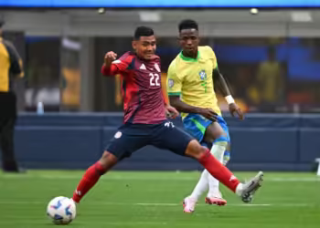 Alfaro lo hizo: Brasil debutó con un 0-0 contra Costa Rica