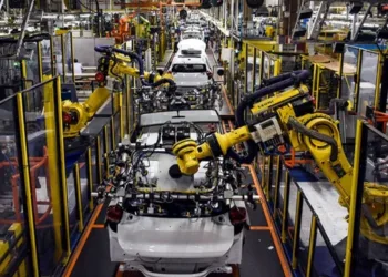 Fuerte caída en la producción de autos en aunque las ventas repuntaron