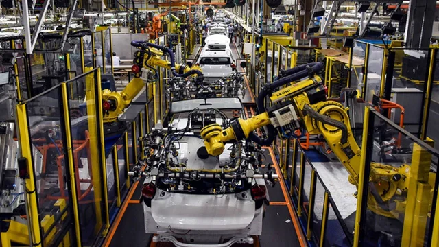 Fuerte caída en la producción de autos en aunque las ventas repuntaron