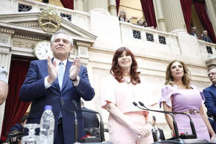Cristina criticó a dos senadores