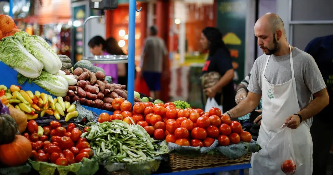 El consumo sigue en picada y en mayo se desplomó 14,5%