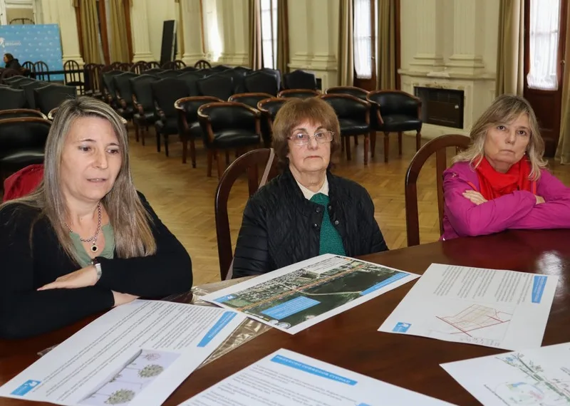 El municipio y BRALCEC presentaron el  proyecto para crear un sendero saludable