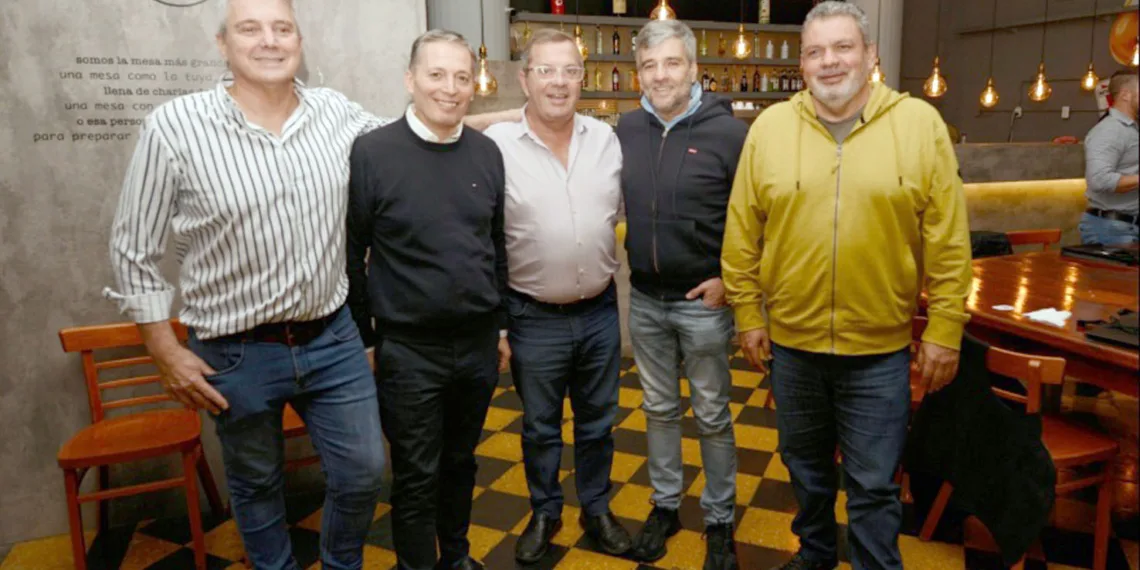 De recorrida por la cuarta, Gray estuvo con pymes en Junín