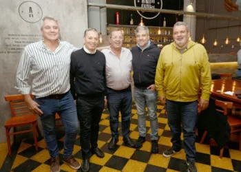 De recorrida por la cuarta, Gray estuvo con pymes en Junín
