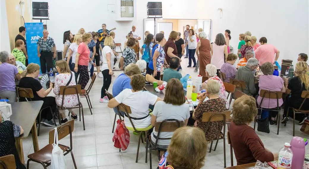 Invitan a los adultos mayores a participar de la primera peña del año