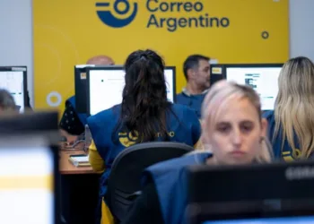 Kicillof, preocupado por el cierre de oficinas del Correo en el interior: “Contribuye a aislar”