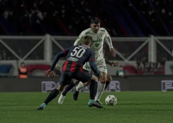Sarmiento dio el golpe ante San Lorenzo y logró un histórico triunfo en el «Nuevo Gasómetro»