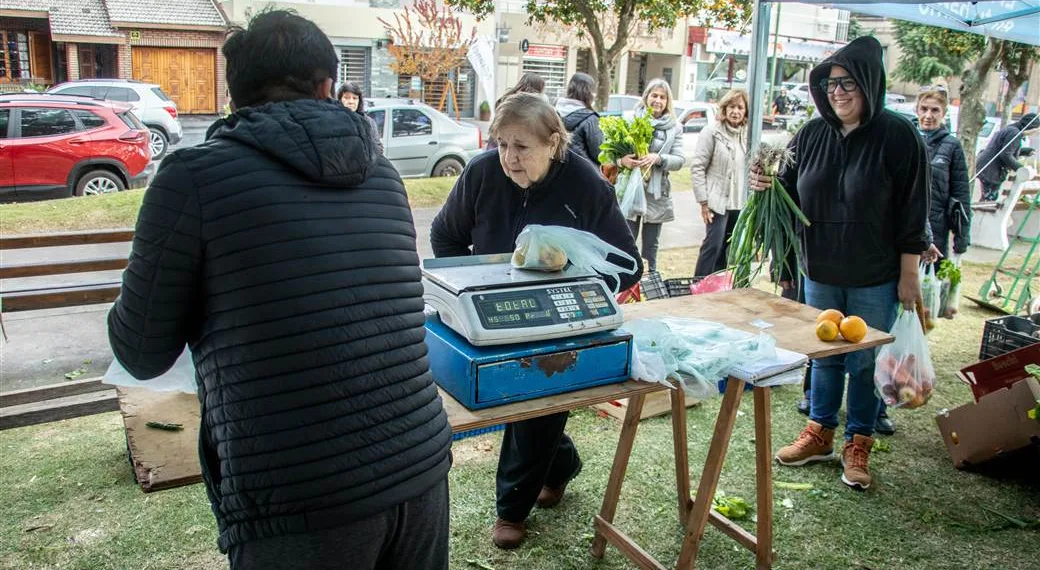 “Mercado en tu Barrio” se presenta este viernes en Villa Belgrano