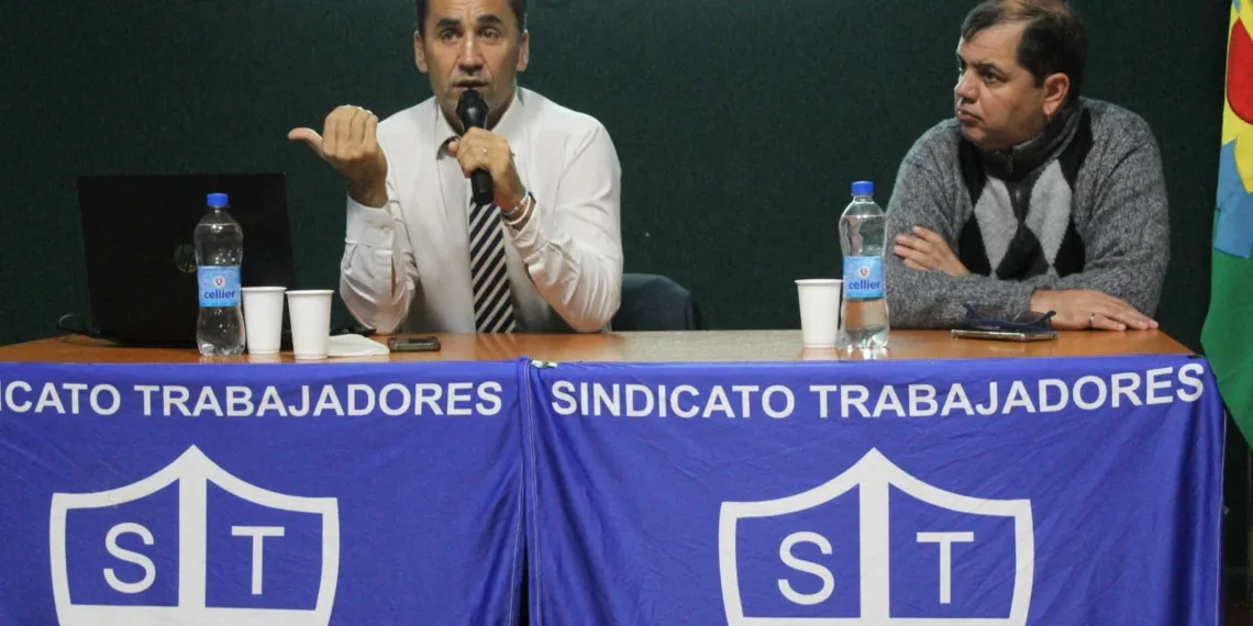 Charla sobre cibercrimen organizada por el Sindicato municipal