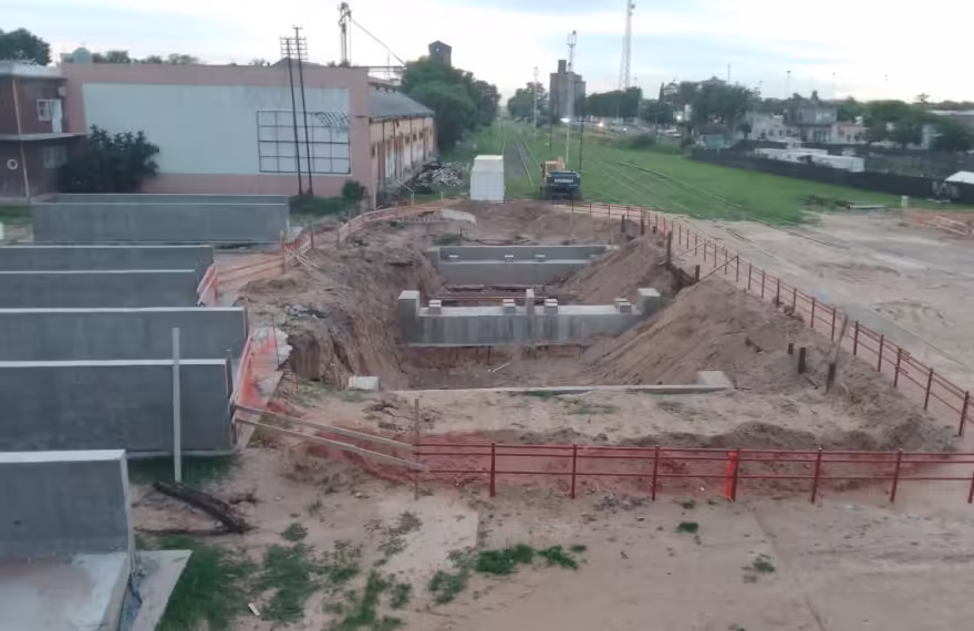 Diotti confía en que la obra del paso bajo nivel se terminará