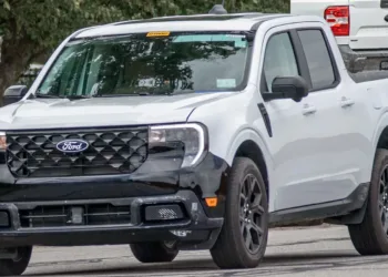 El rediseño de la Ford Maverick sumaría una variante híbrida AWD