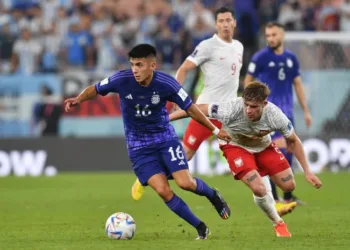 Thiago Almada confesó que Riquelme le dijo que quiere que juegue en Boca