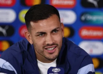 Paredes destacó el nivel de Garnacho y Carboni en la previa del debut en la Copa América: “Tienen un futuro muy grande”