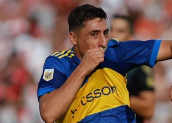 Merentiel fue desafectado de la selección uruguaya y vuelve a Boca