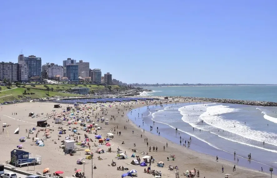 Turismo bonaerense: entre las reservas nulas y la esperanza del segundo fin de semana largo