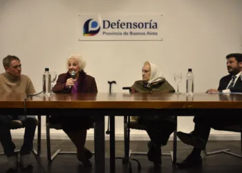 La Defensoría inauguró un espacio en homenaje a las Madres y Abuelas de Plaza de Mayo