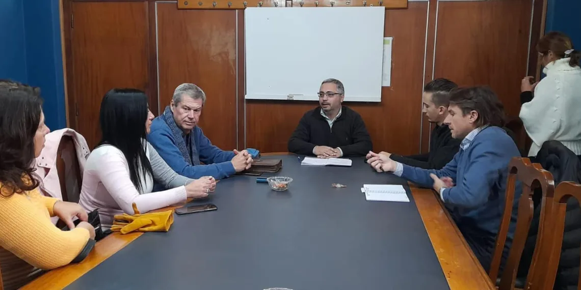 Gestionarán más beneficios para los comerciantes  afectados por la paralizada obra de paso bajo nivel