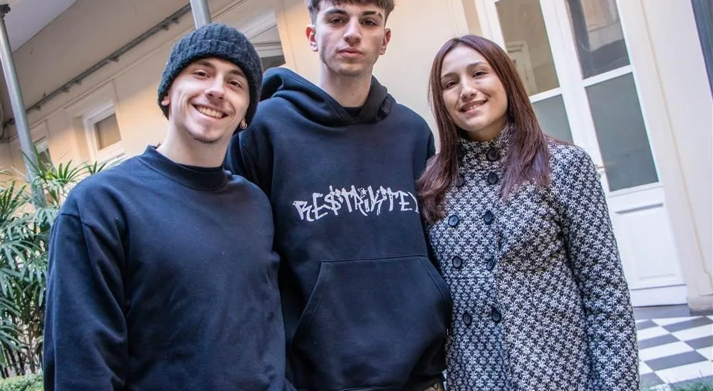 Nueva exposición de diseño e intervención de indumentaria