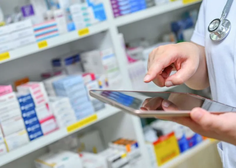 Mechedze: “No veo problema para que coexistan por un tiempo recetas digitales y en papel”