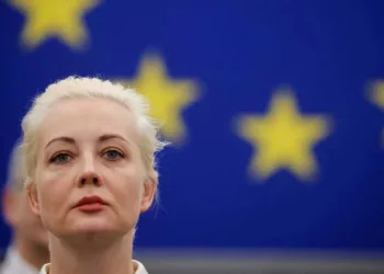 Un tribunal ruso ordenó la “detención  en ausencia” de Yulia Navalnaya