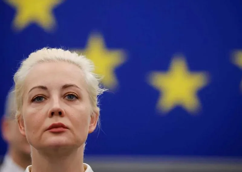 Un tribunal ruso ordenó la “detención  en ausencia” de Yulia Navalnaya