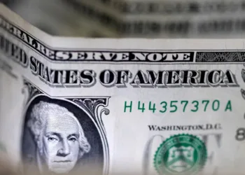 El dólar blue volvió a bajar, cerró en $1.405 y cede casi 100 pesos en dos ruedas