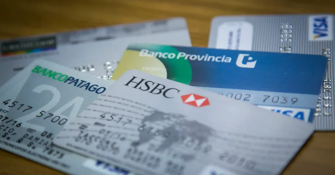 El 93% de los argentinos tiene deudas y el 54% son con tarjeta de crédito
