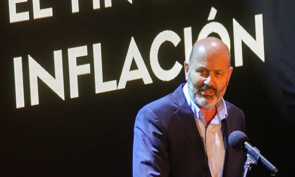 Sturzenegger descartó tensión con  Caputo y anticipó sus primeras medidas