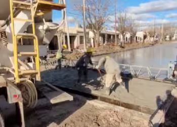 Avanza plan de pavimentación en Alberti