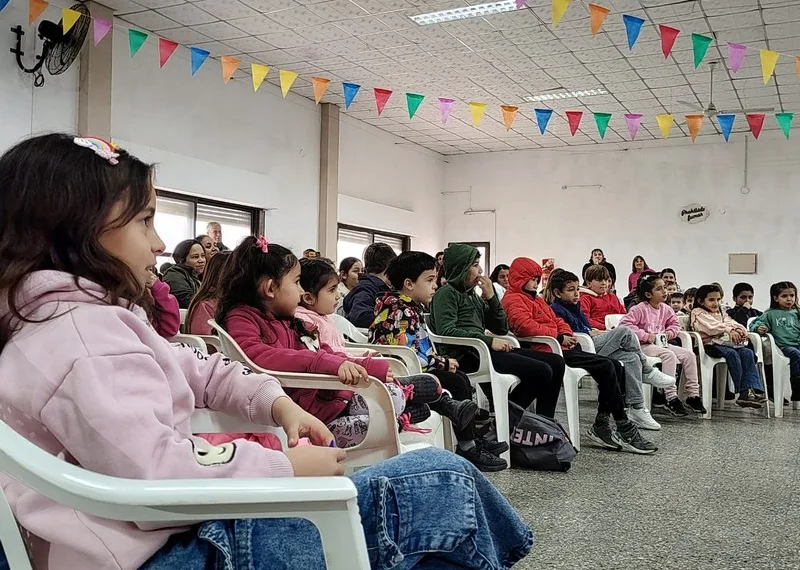 El Instituto Cultural bonaerense auspició una jornada de títeres