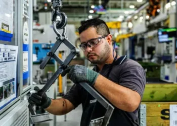 Un 35% de las personas con trabajo son pobres, mientras crece la desocupación