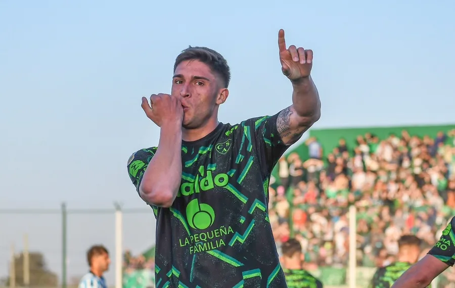 Sarmiento se levantó con un enorme triunfo ante Racing en Junín