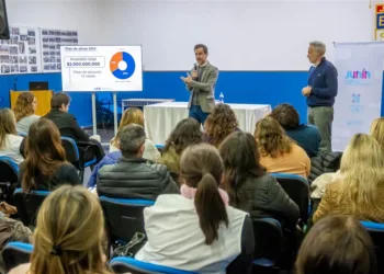 Petrecca anunció un ambicioso plan de obras de infraestructura escolar para 49 instituciones