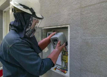 El Gobierno extendió un mes la inscripción para recibir subsidios en tarifas de luz y gas